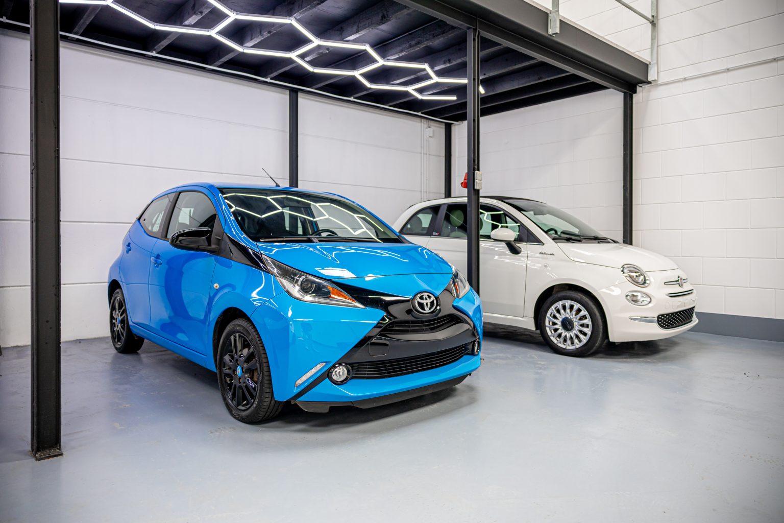 Werkplaats in Monster bij auto poetsen in Den Haag, Blinkpunt Monster